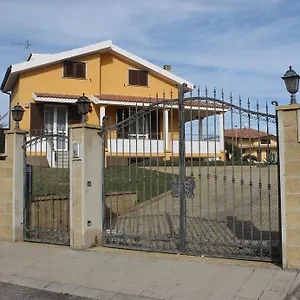 Wight Villa Olmedo