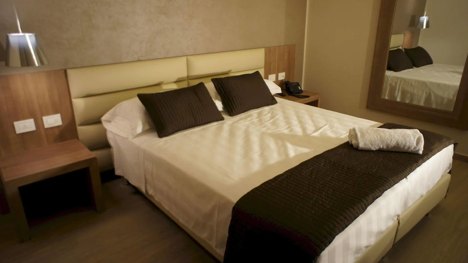 Hotel Al Veliero Pontevico 3*,  Italië